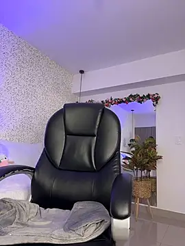 EMILIIA RICHTER   online show from February 27, 2026, 7:47 pm