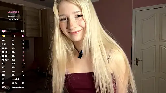 FridaAaberg online show from December 5, 2025, 7:06 am