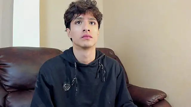 Xam Collen online show from November 10, 2025, 2:38 pm