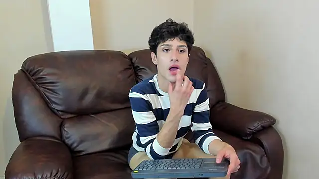 Xam Collen online show from January 10, 2026, 7:48 pm