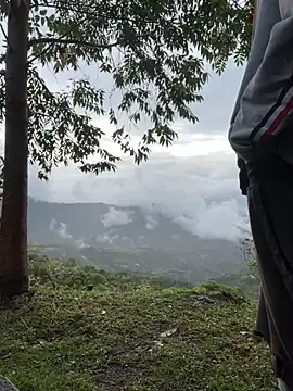 sky-wolves online show from October 10, 2025, 9:58 pm