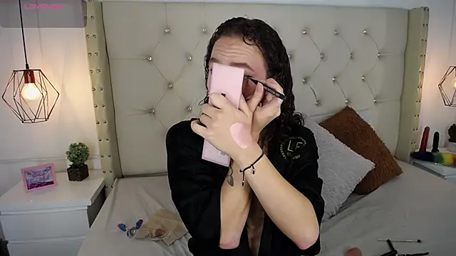 bycandy  online show from February 18, 2026, 1:07 pm