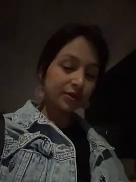 Snapshot of MaiaRouge chatting on October 23, 2025, 8:07 pm MaiaRouge online show from October 23, 2025, 8:07 pm