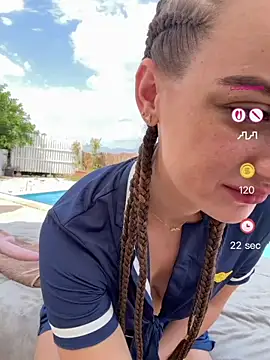 CurlyChloe online show from July 25, 2026, 7:50 am