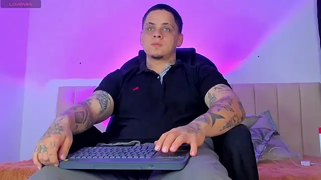 denis munera online show from September 19, 2025, 10:49 am