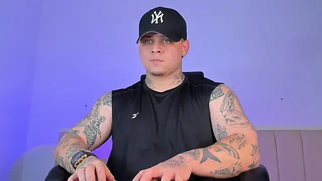 denis munera online show from November 25, 2025, 4:34 am