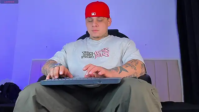 denis munera online show from November 29, 2025, 6:49 am