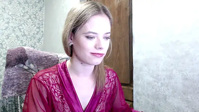 Snapshot of Kate__Loves chatting on October 6, 2025, 6:27 pm Kate Loves online show from October 6, 2025, 6:27 pm