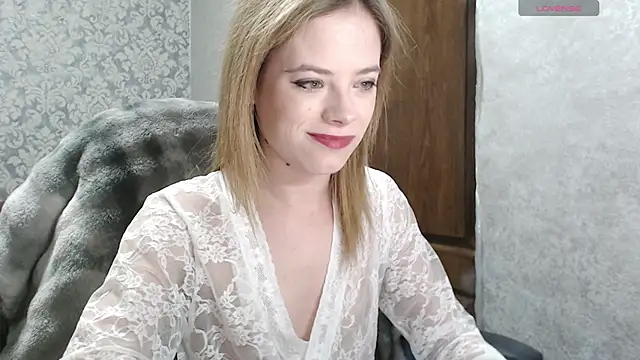Snapshot of Kate__Loves chatting on May 29, 2026, 7:12 pm Kate Loves online show from May 29, 2026, 7:12 pm