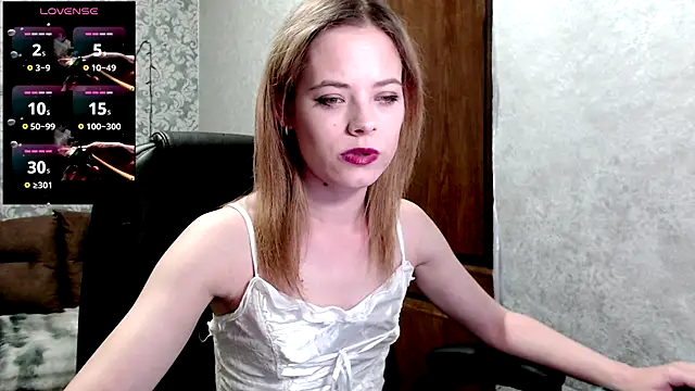 Snapshot of Kate__Loves chatting on July 19, 2026, 7:17 pm Kate Loves online show from July 19, 2026, 7:17 pm