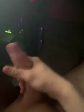 jstntz online show from April 12, 2026, 9:20 pm