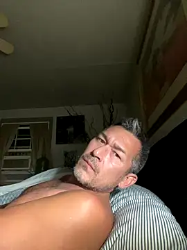 countryboi2002 online show from October 8, 2025, 2:31 am