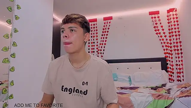 Zacktorres  online show from February 18, 2026, 11:01 pm