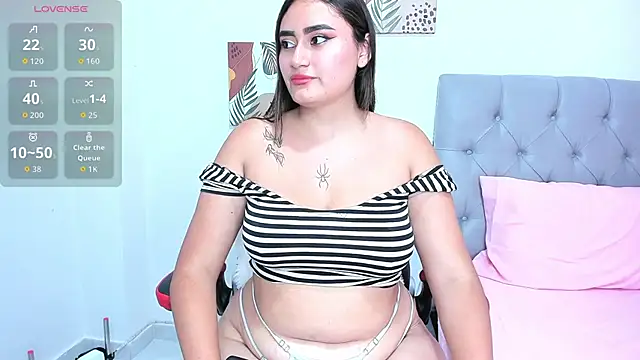 mia hajar333 online show from October 4, 2025, 7:34 pm