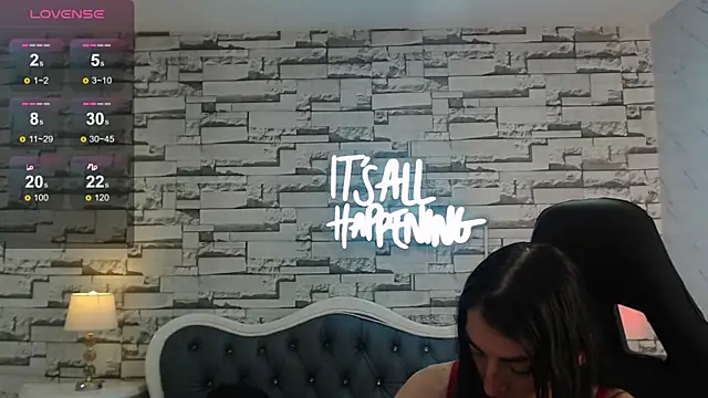 Maily a  online show from October 16, 2025, 2:56 am