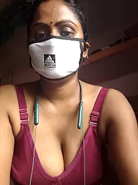 Jasmine Januja online show from October 7, 2025, 8:33 am