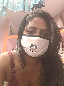 Jasmine Januja online show from November 1, 2025, 9:06 pm