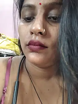 Jasmine Januja online show from June 5, 2026, 2:18 am
