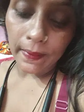 Jasmine Januja online show from June 20, 2026, 5:05 pm