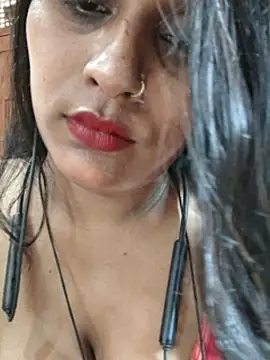 Jasmine Januja online show from June 25, 2026, 5:12 am