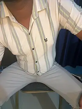 yourhoneyx1 online show from November 1, 2025, 12:07 pm