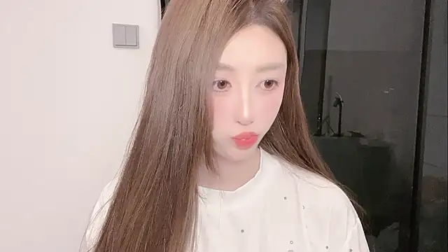 Melody-11 online show from April 12, 2026, 7:41 pm