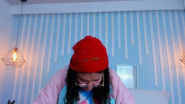 SweetStarr  online show from October 9, 2025, 12:36 pm