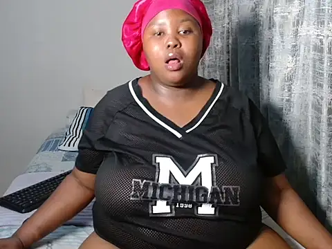 Snapshot of BustyKinkyZA chatting on September 16, 2025, 8:21 pm BustyKinkyZA online show from September 16, 2025, 8:21 pm