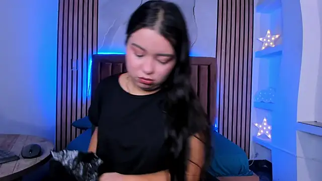 LunaWiill  online show from October 30, 2025, 12:28 pm