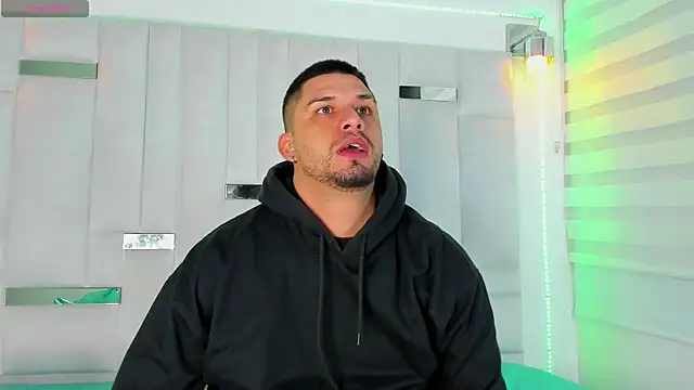 Jacob19  online show from October 7, 2025, 11:40 am