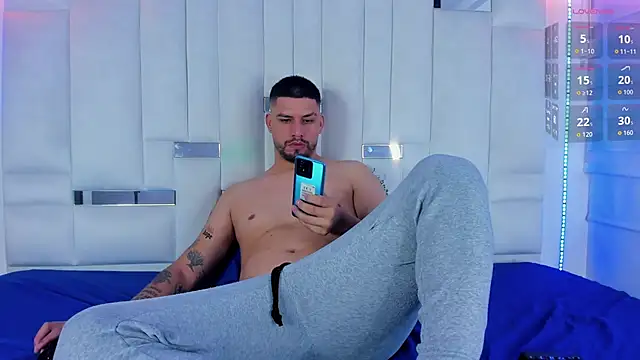 Jacob19  online show from November 4, 2025, 3:16 am