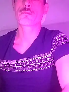 Snapshot of LeLoup49 chatting on January 10, 2026, 10:14 pm LeLoup49 online show from January 10, 2026, 10:14 pm