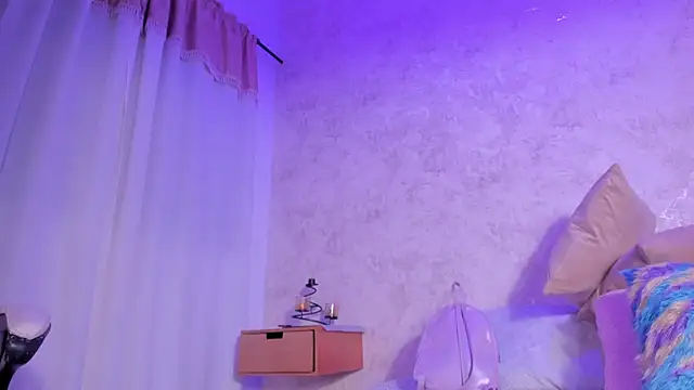 mia vy online show from February 28, 2026, 3:51 am