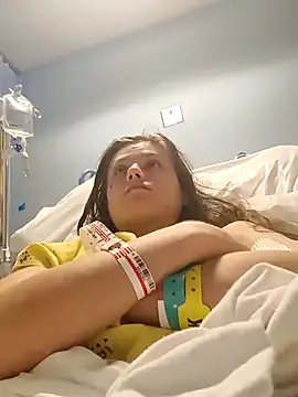 cicithtbitch online show from October 31, 2025, 4:41 pm