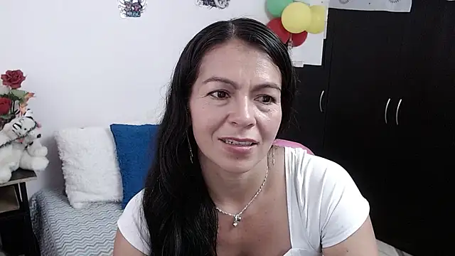 Snapshot of camilavargas_ chatting on September 27, 2025, 8:36 pm camilavargas  online show from September 27, 2025, 8:36 pm