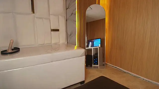 sophiadoll tf online show from October 2, 2025, 8:27 pm