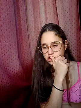 Snapshot of linameii chatting on November 17, 2025, 6:35 pm linameii online show from November 17, 2025, 6:35 pm