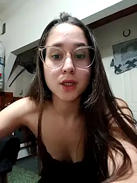 Snapshot of linameii chatting on December 2, 2025, 1:55 am linameii online show from December 2, 2025, 1:55 am