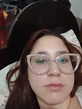 Snapshot of linameii chatting on June 10, 2026, 7:18 am linameii online show from June 10, 2026, 7:18 am