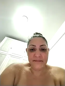 Lunita86 online show from February 11, 2026, 3:33 am