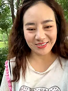 Kayla-love online show from October 6, 2025, 1:25 am