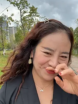 Kayla-love online show from October 9, 2025, 4:43 am