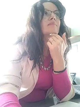 Snapshot of ValeriaLove43211 chatting on September 30, 2025, 11:26 am ValeriaLove43211 online show from September 30, 2025, 11:26 am