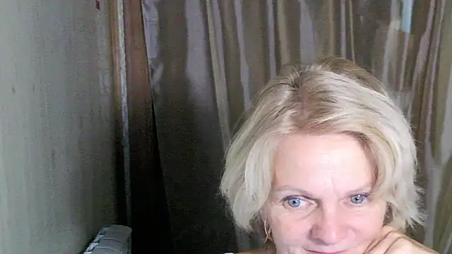 Zoe Steell online show from September 28, 2025, 2:55 pm