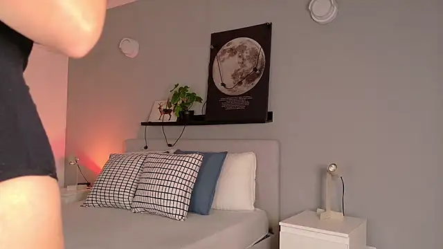 KeendraFox  online show from March 6, 2026, 11:17 am