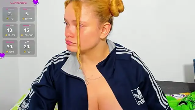 Cherrysweetyx online show from February 19, 2026, 12:34 pm