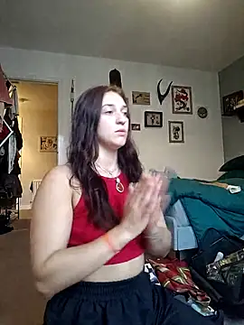 laradoom online show from October 3, 2025, 11:07 am