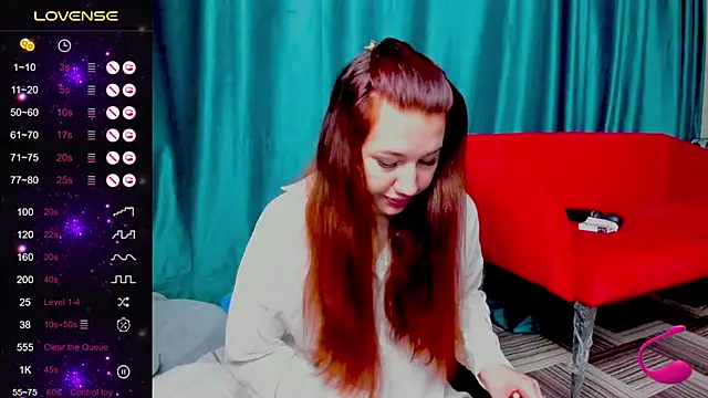 Snapshot of LillyLover_ chatting on October 11, 2025, 12:43 am LillyLover online show from October 11, 2025, 12:43 am