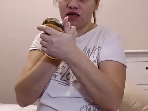 NastyAssxx online show from February 8, 2025, 9:46 am