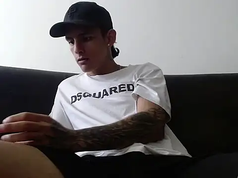 NicoFlame0907 online show from November 5, 2025, 4:07 pm